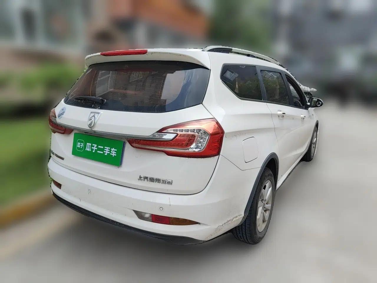 Baojun 310W 2017 1.5L Manual Luxury Edition China V — миниатюра 6
