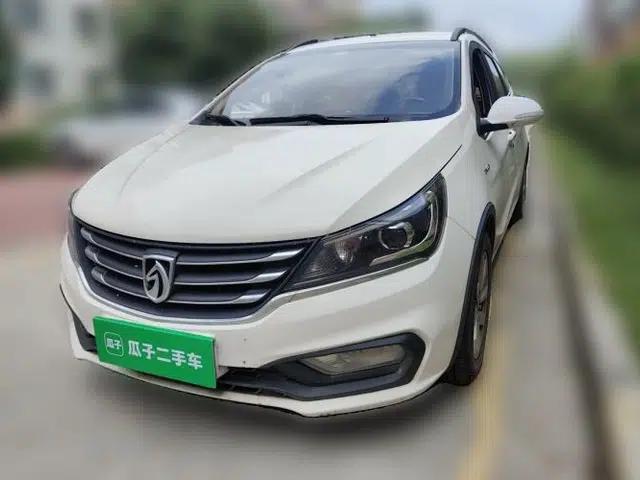 Baojun 310W 2017 1.5L Manual Luxury Edition China V