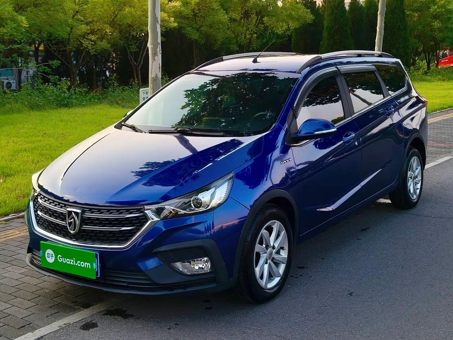 Baojun 310W 2018 1.5L Automatic Fashion Edition China VI — миниатюра 1