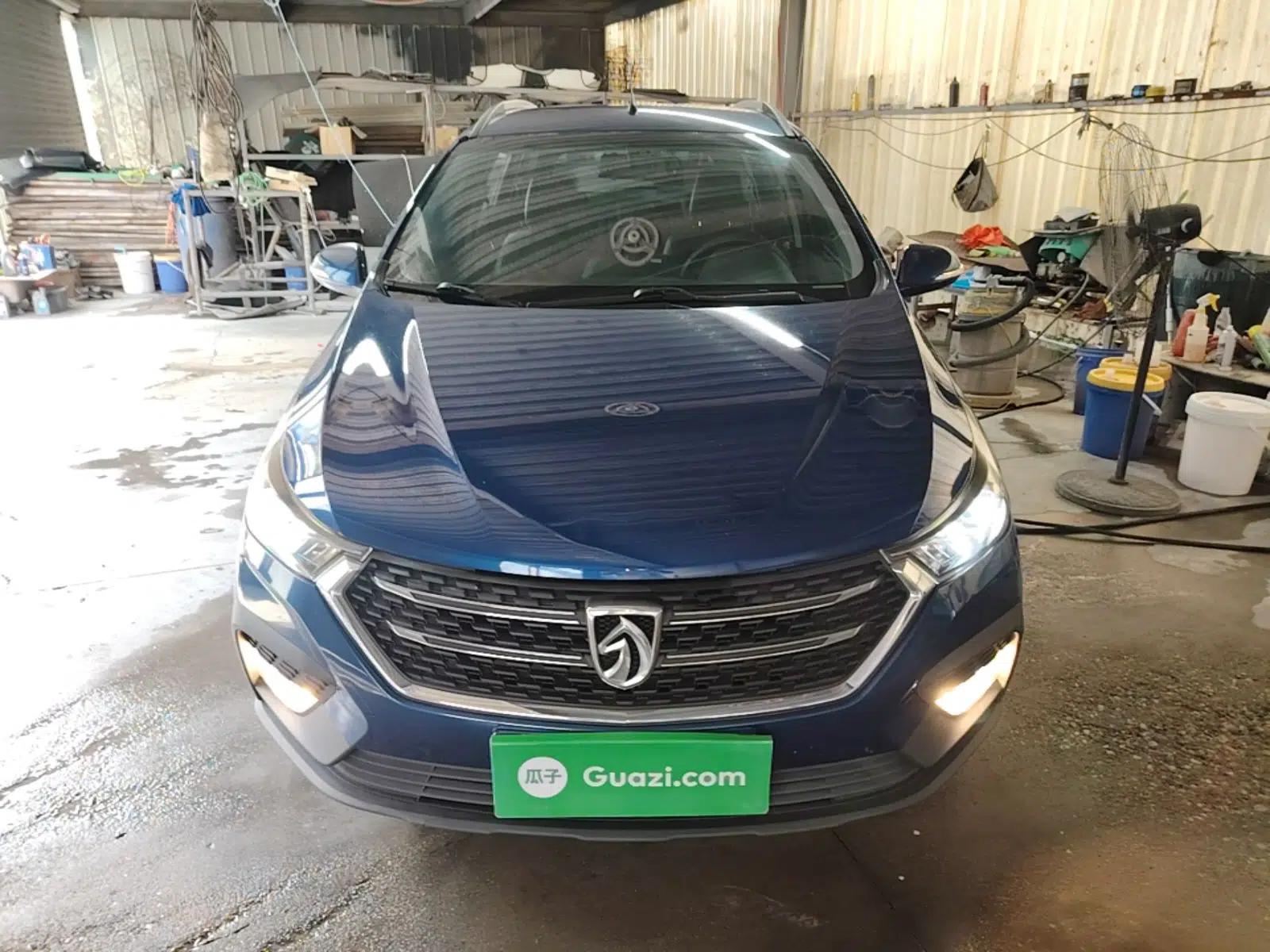 Baojun 310W 2018 1.5L Automatic Fashion Edition China VI — миниатюра 2