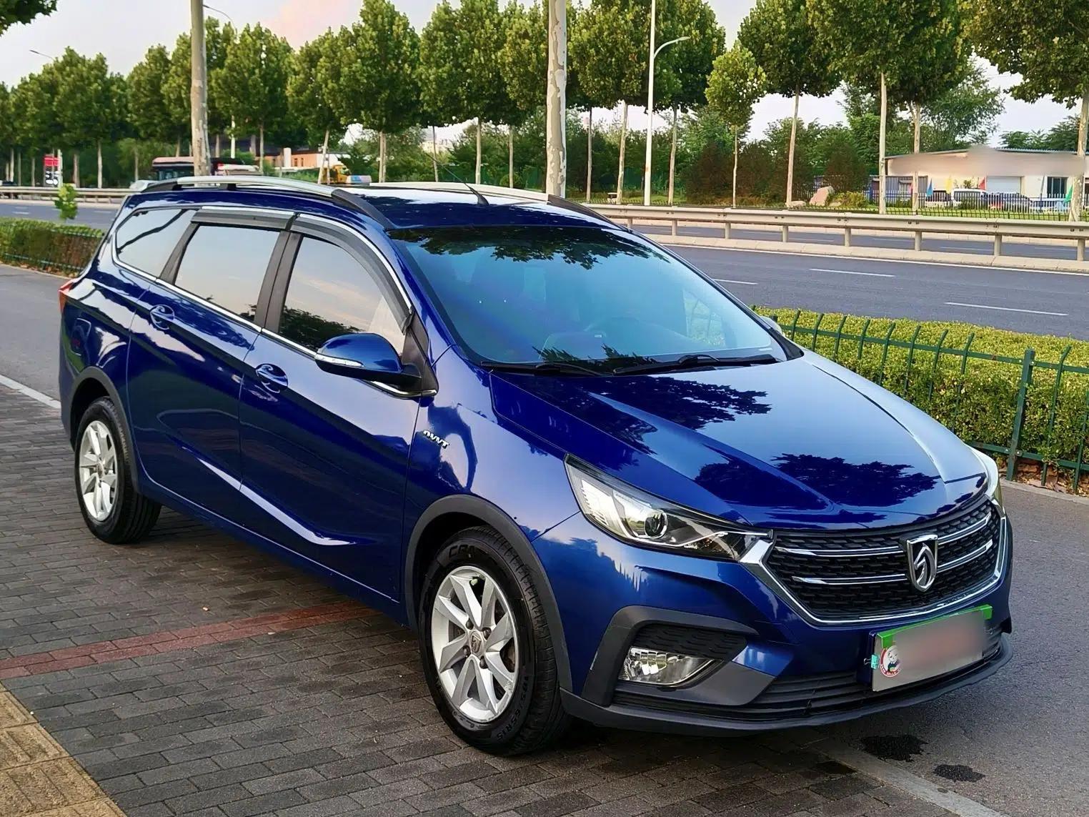 Baojun 310W 2018 1.5L Automatic Fashion Edition China VI — миниатюра 13
