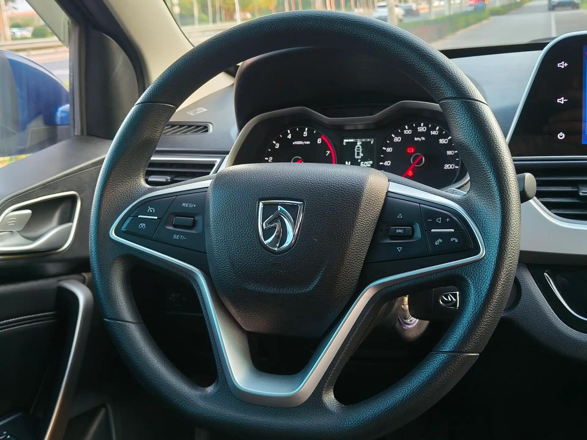 Baojun 310W 2018 1.5L Automatic Fashion Edition China VI — миниатюра 20