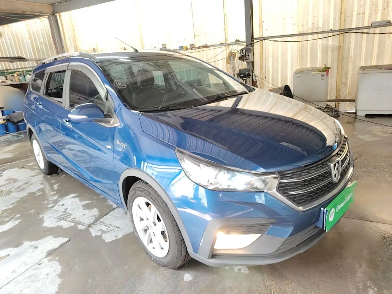 Baojun 310W 2018 1.5L Automatic Fashion Edition China VI — миниатюра 3