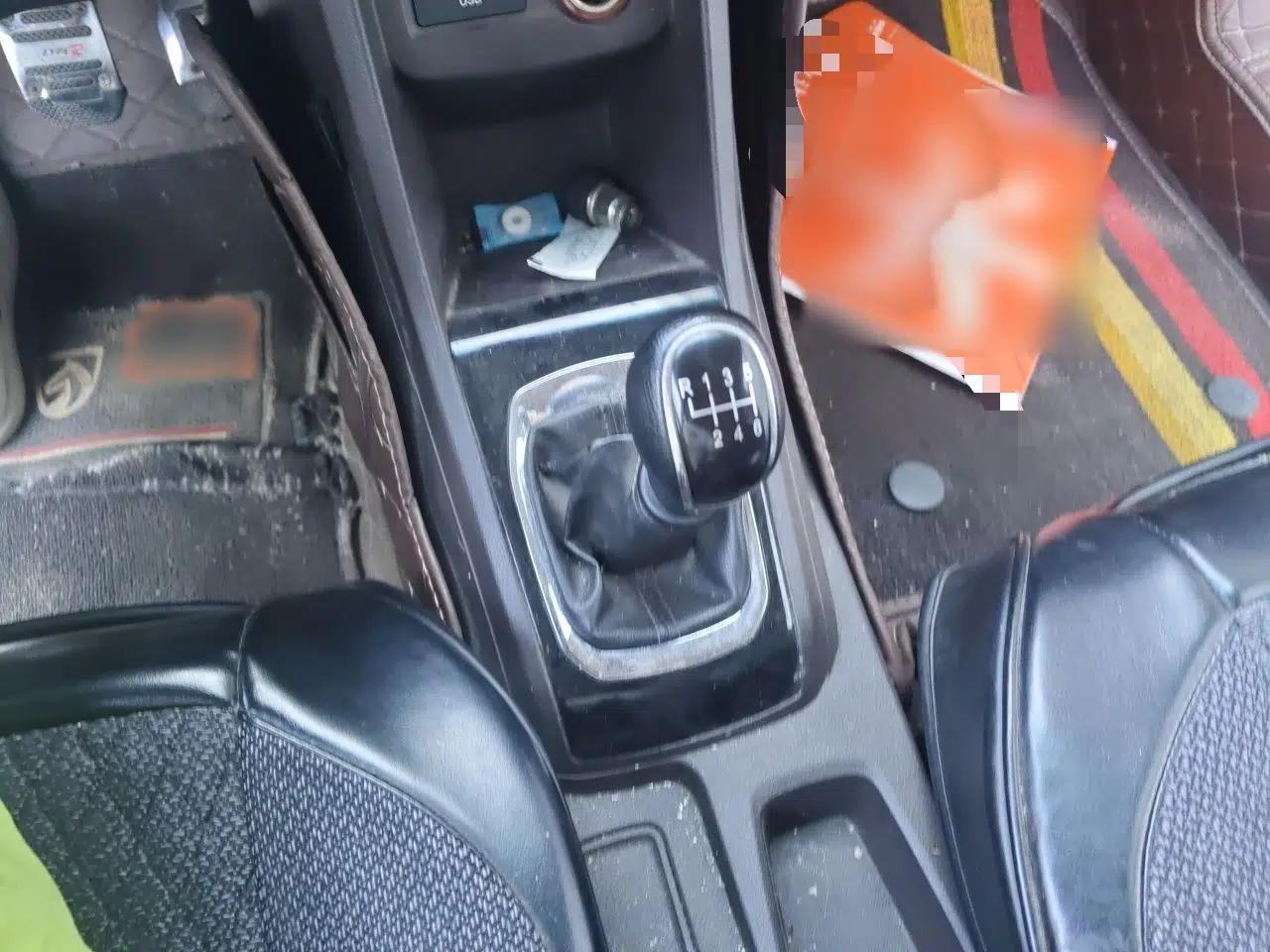 Baojun 310W 2017 1.5L Manual Fashion Edition China VI — миниатюра 13