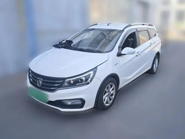 Baojun 310W 2017 1.5L Manual Fashion Edition China VI