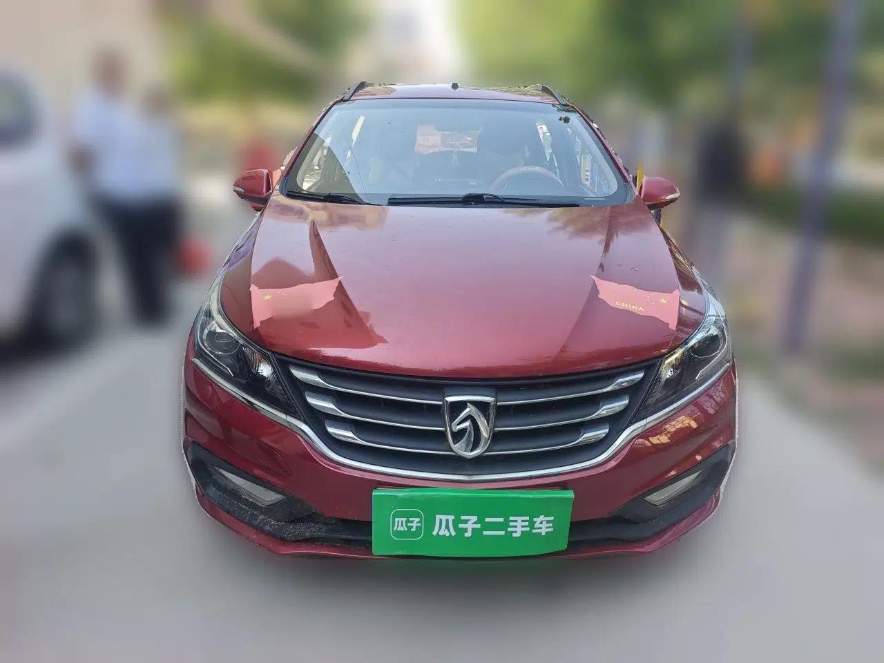 Baojun 310W 2017 1.5L Manual Fashion Model China V — миниатюра 2