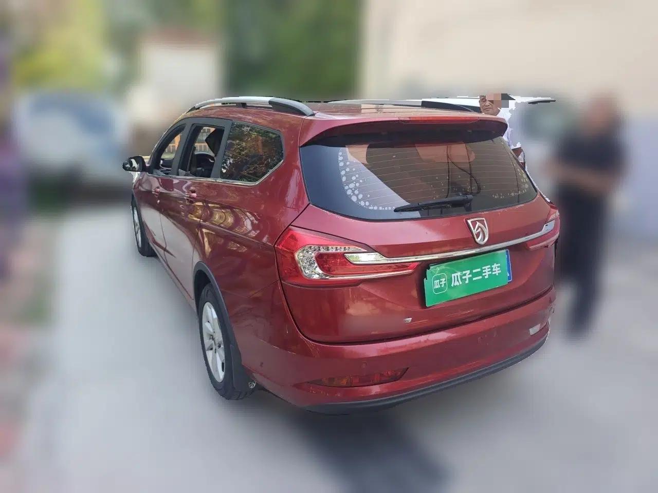 Baojun 310W 2017 1.5L Manual Fashion Model China V — миниатюра 4