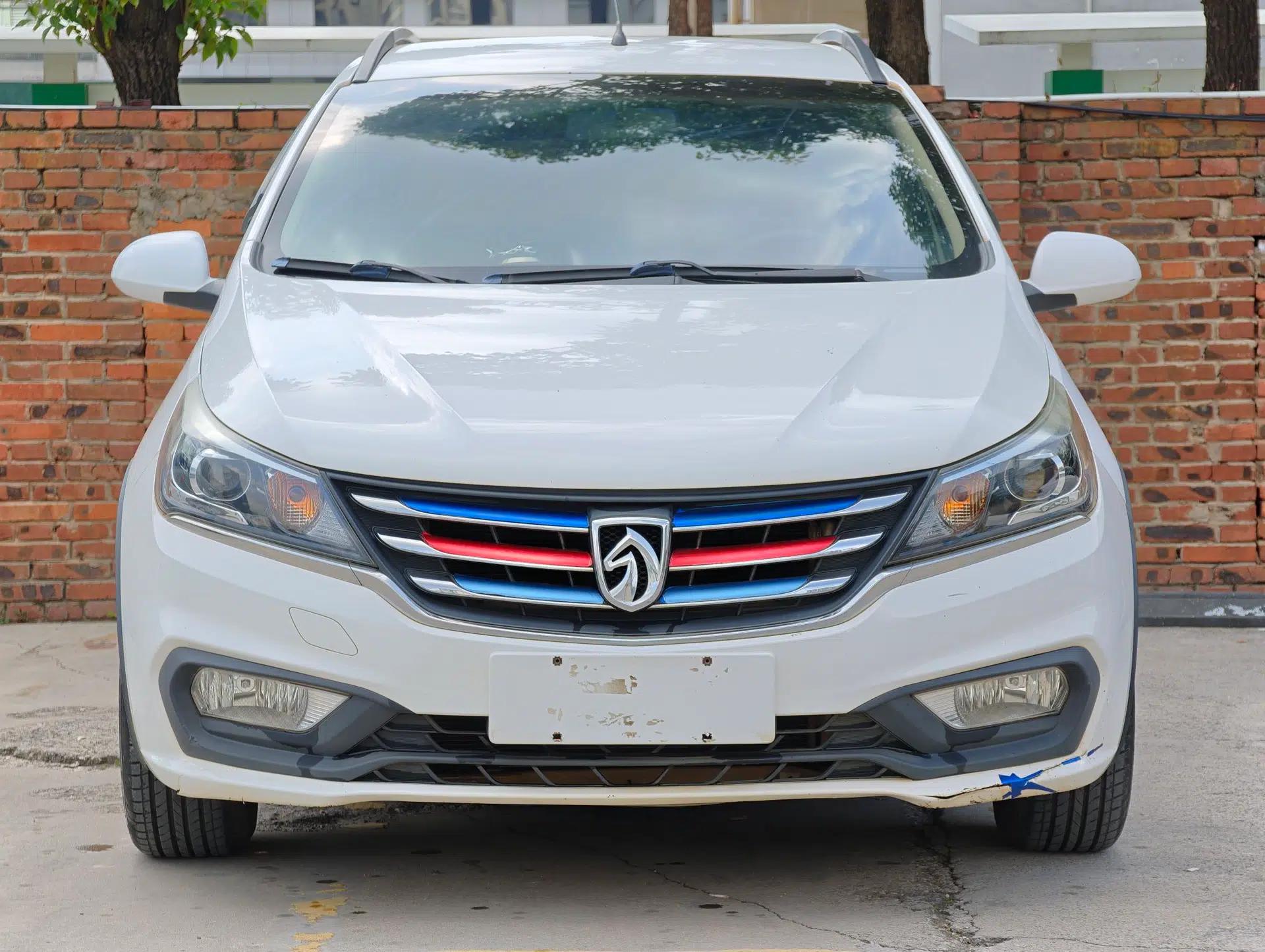 Baojun 310W 2017 1.5L Manual Comfort Version China V — миниатюра 12