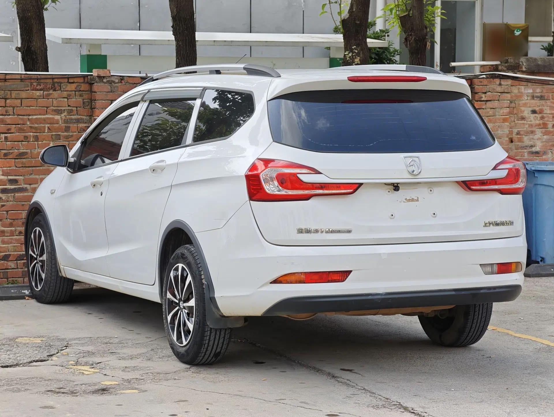 Baojun 310W 2017 1.5L Manual Comfort Version China V — миниатюра 14