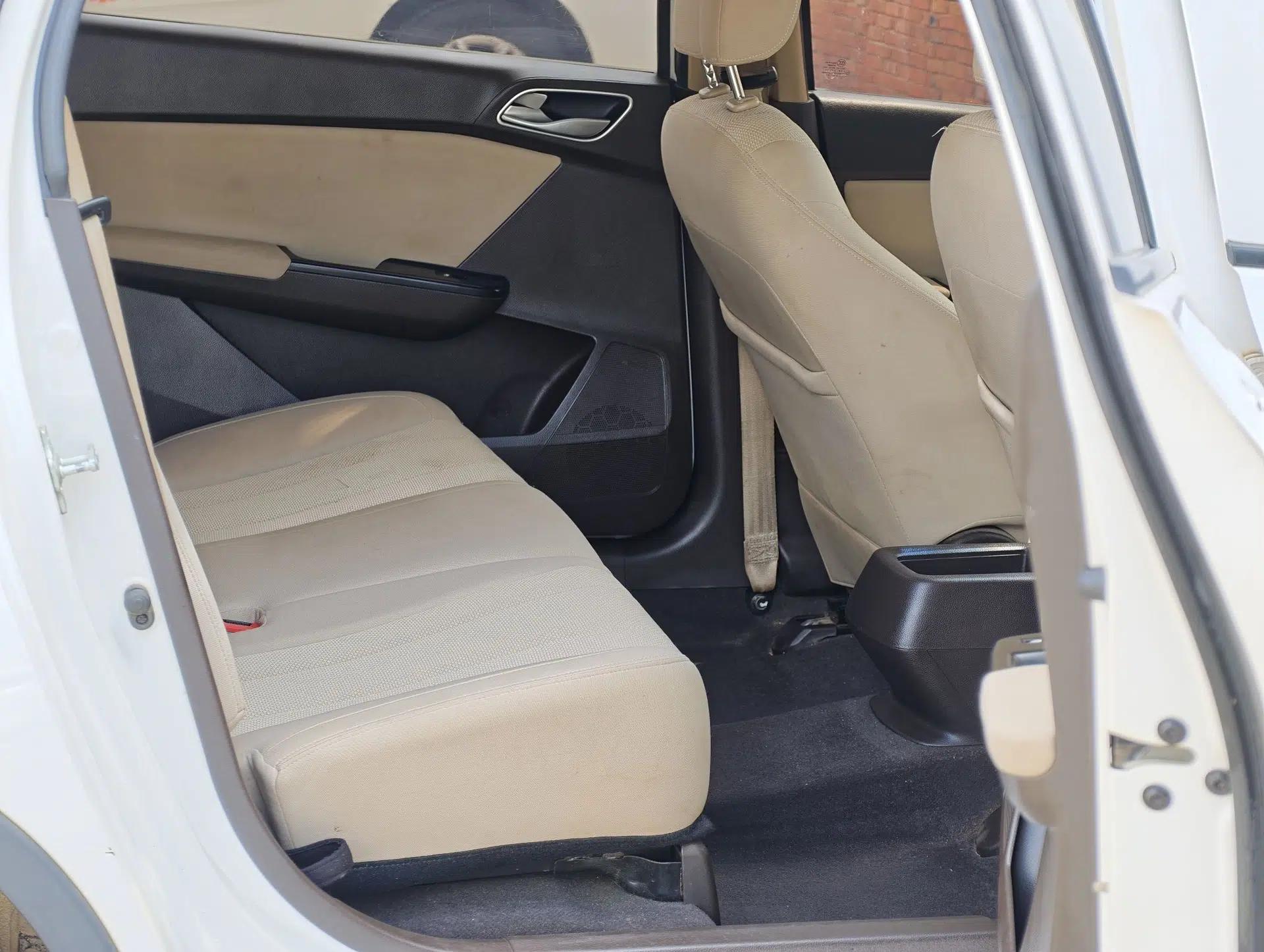 Baojun 310W 2017 1.5L Manual Comfort Version China V — миниатюра 30