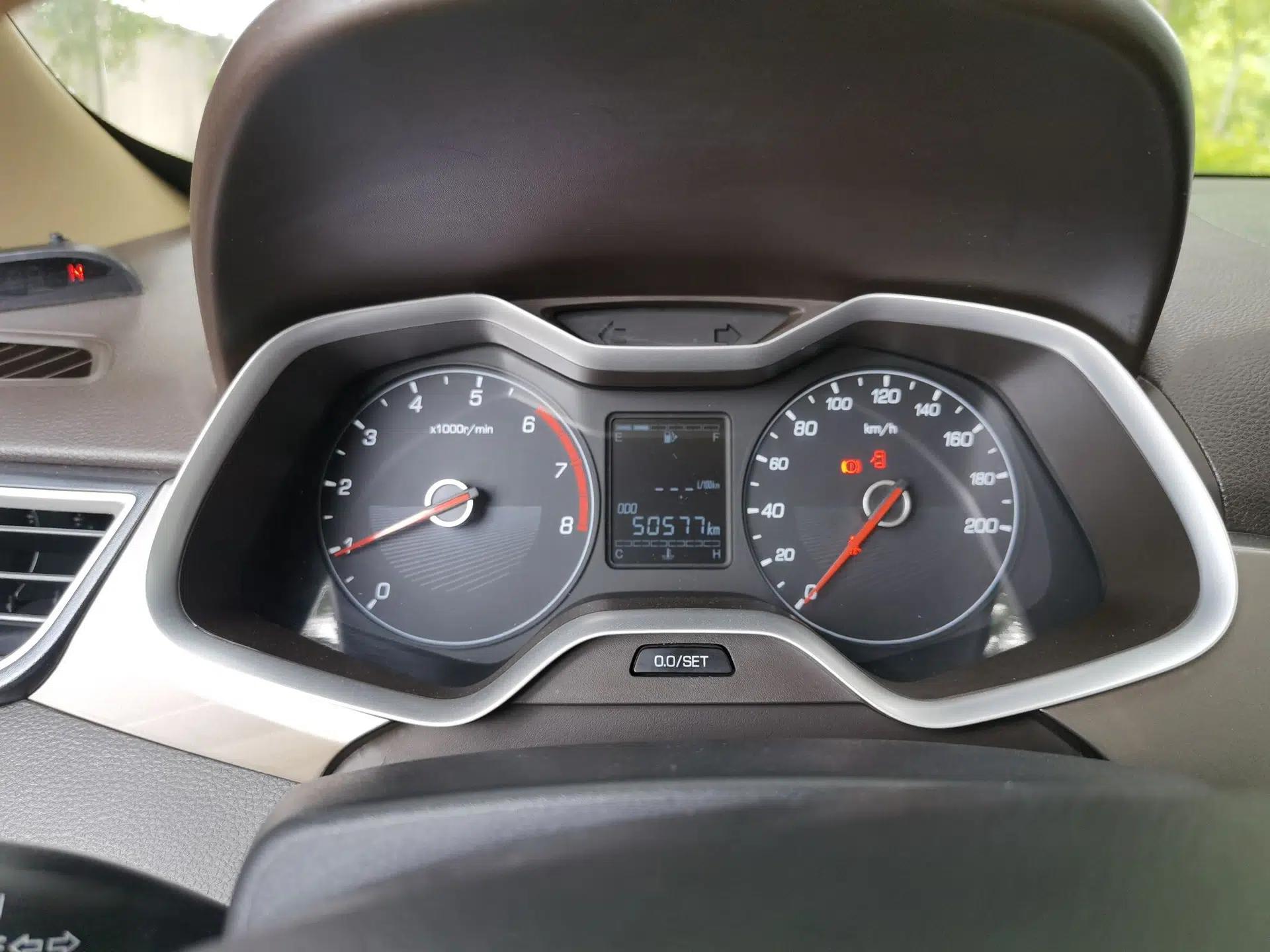 Baojun 310W 2017 1.5L Manual Comfort Version China VI Emission Standard — миниатюра 11