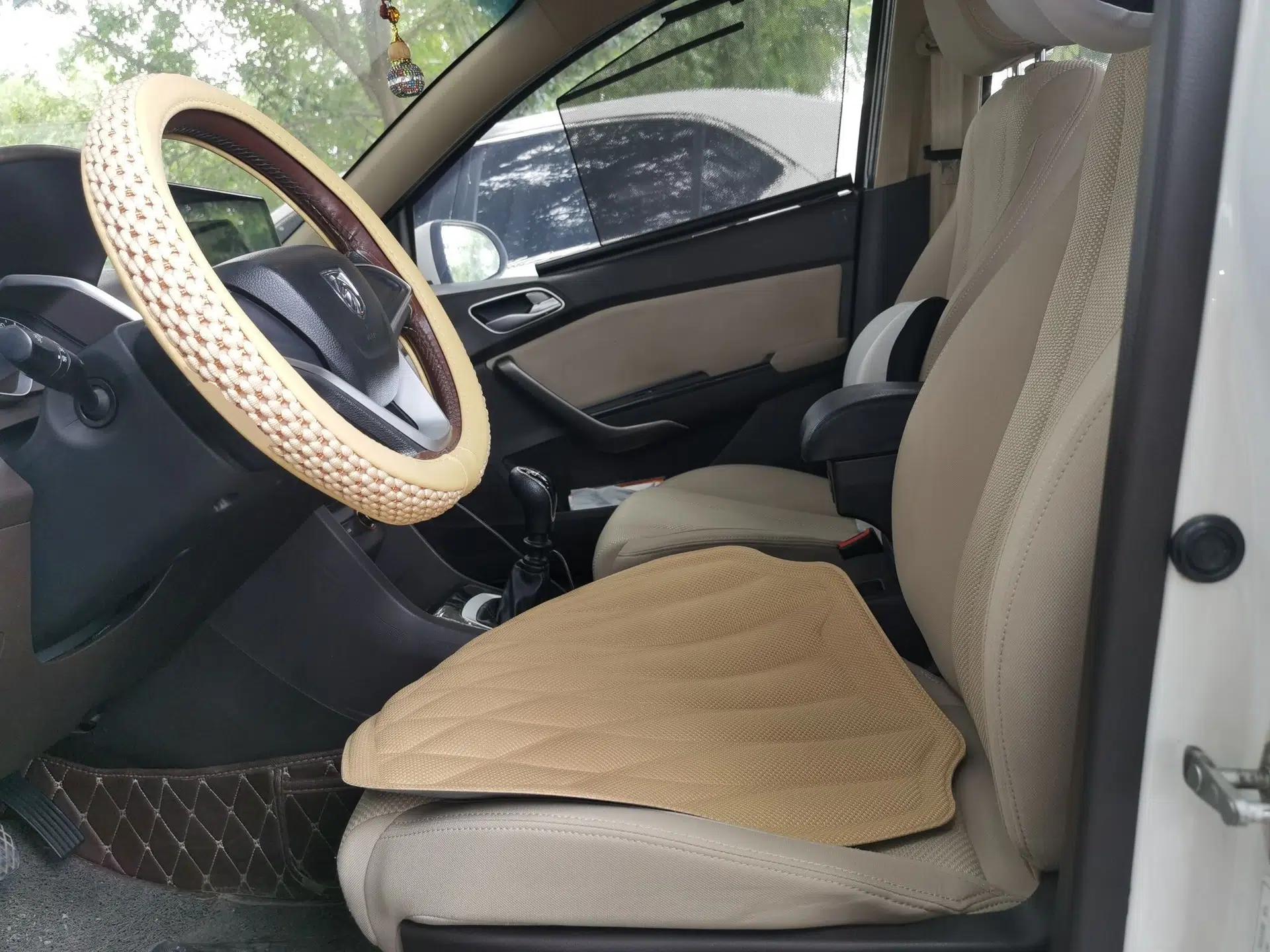 Baojun 310W 2017 1.5L Manual Comfort Version China VI Emission Standard — миниатюра 15