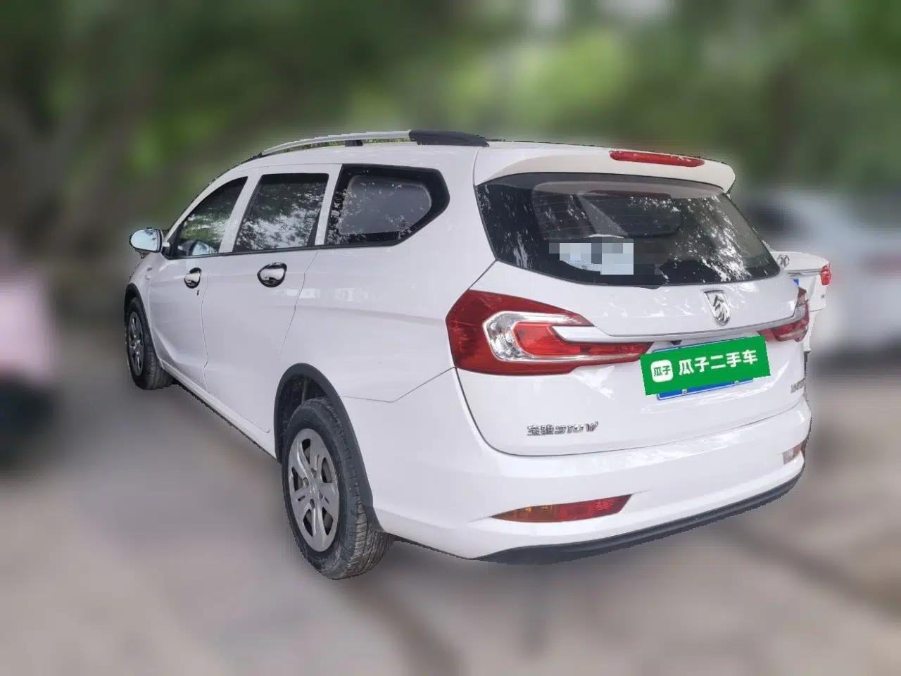 Baojun 310W 2017 1.5L Manual Comfort Version China VI Emission Standard — миниатюра 4