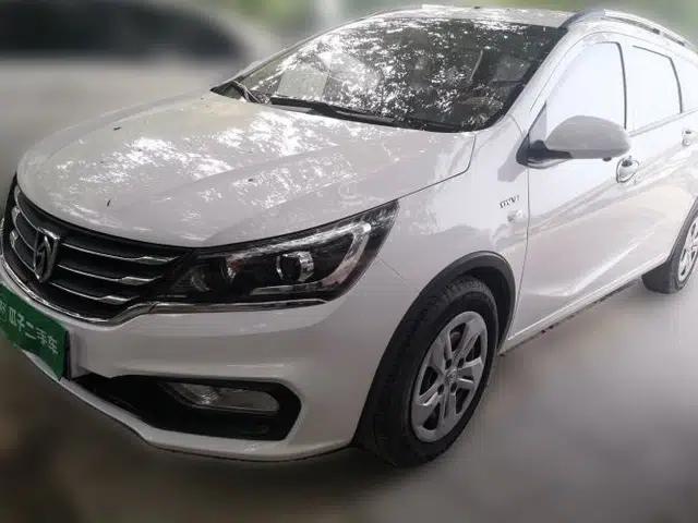 Baojun 310W 2017 1.5L Manual Comfort Version China VI Emission Standard