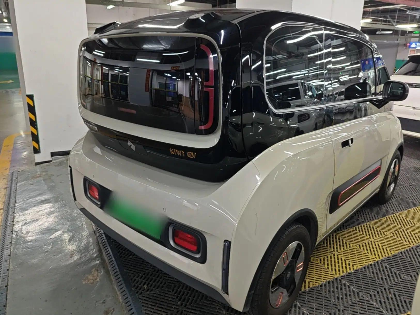 Baojun KiWi EV 2021 Artist Model Ternary Lithium — миниатюра 6