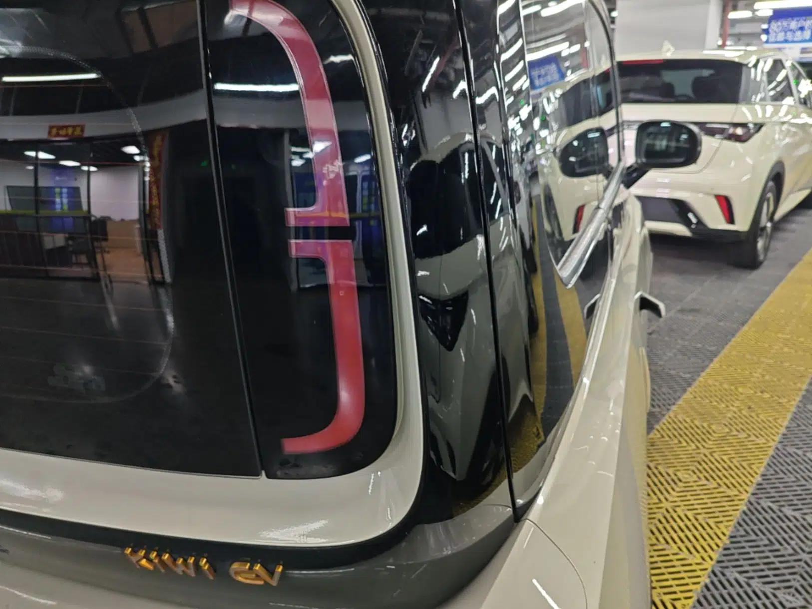 Baojun KiWi EV 2021 Artist Model Ternary Lithium — миниатюра 9