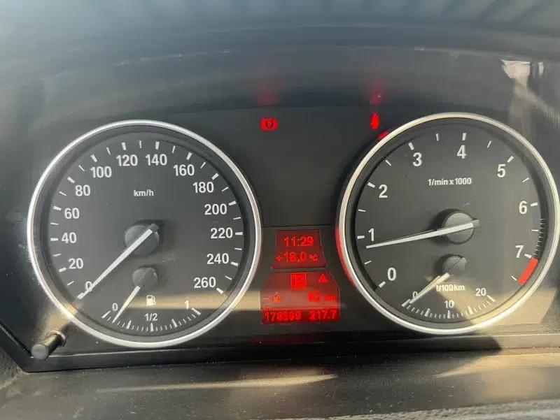 BMW X5 (Imported) 2011 xDrive35i Leading Edition — миниатюра 10