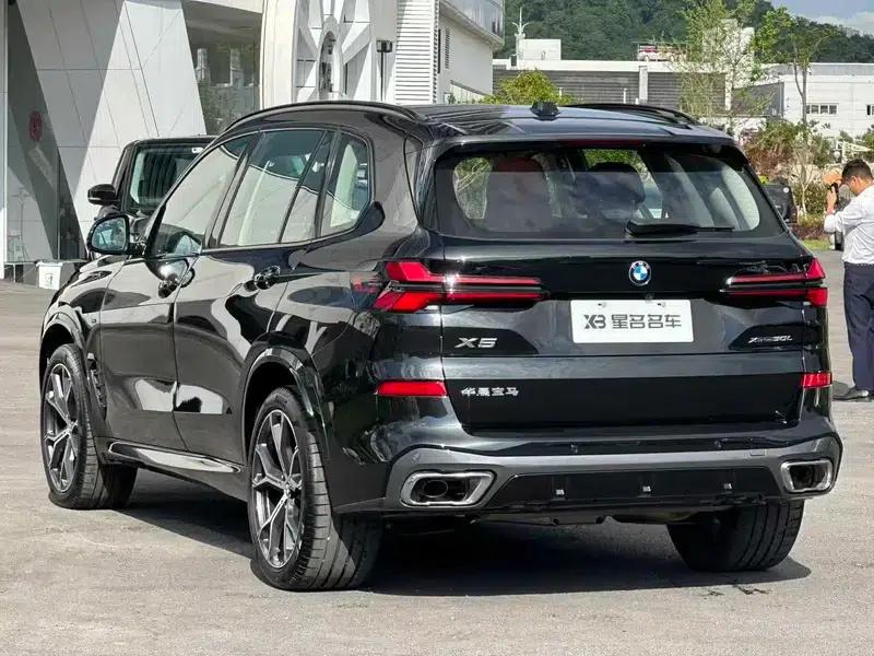 BMW X5 2023 xDrive30Li M Sport Shadow Edition — миниатюра 4