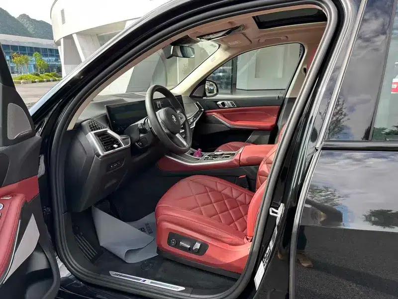 BMW X5 2023 xDrive30Li M Sport Shadow Edition — миниатюра 10