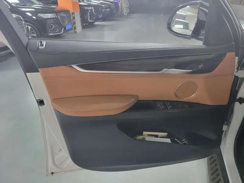 BMW X6 2015 xDrive28i — миниатюра 7