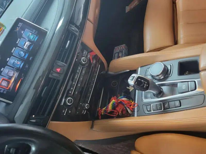 BMW X6 2015 xDrive28i — миниатюра 10