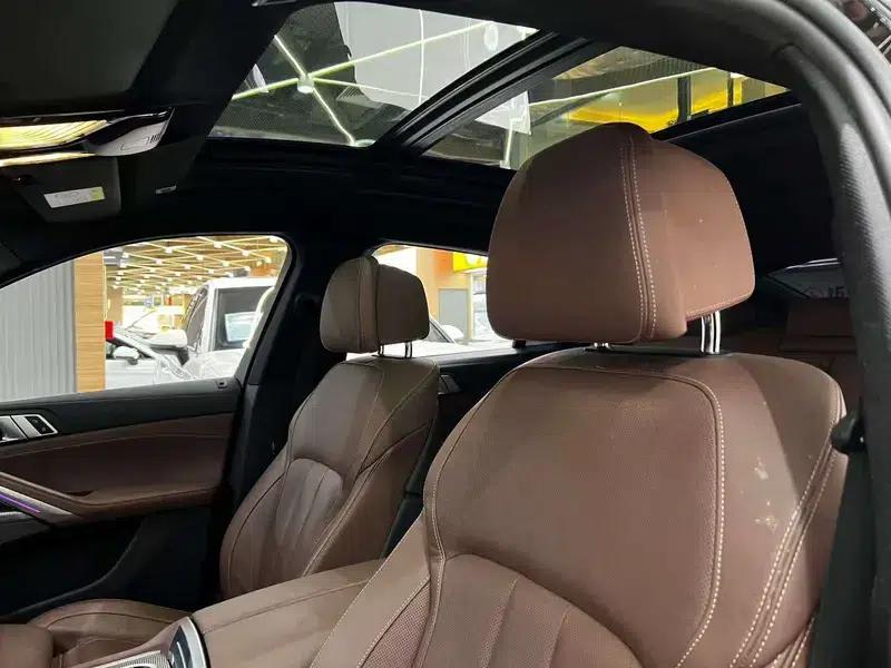 BMW X6 2021 xDrive40i Luxury M Sport Package — миниатюра 14