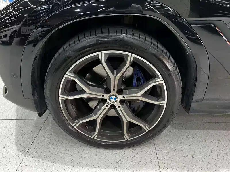 BMW X6 2021 xDrive40i Luxury M Sport Package — миниатюра 7