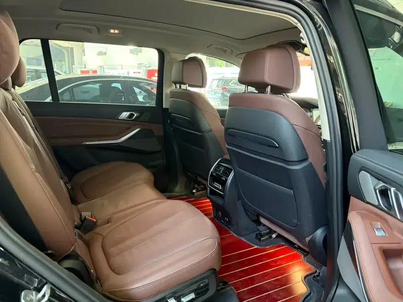 BMW X7 2022 xDrive40i Leading Luxury Package — миниатюра 9