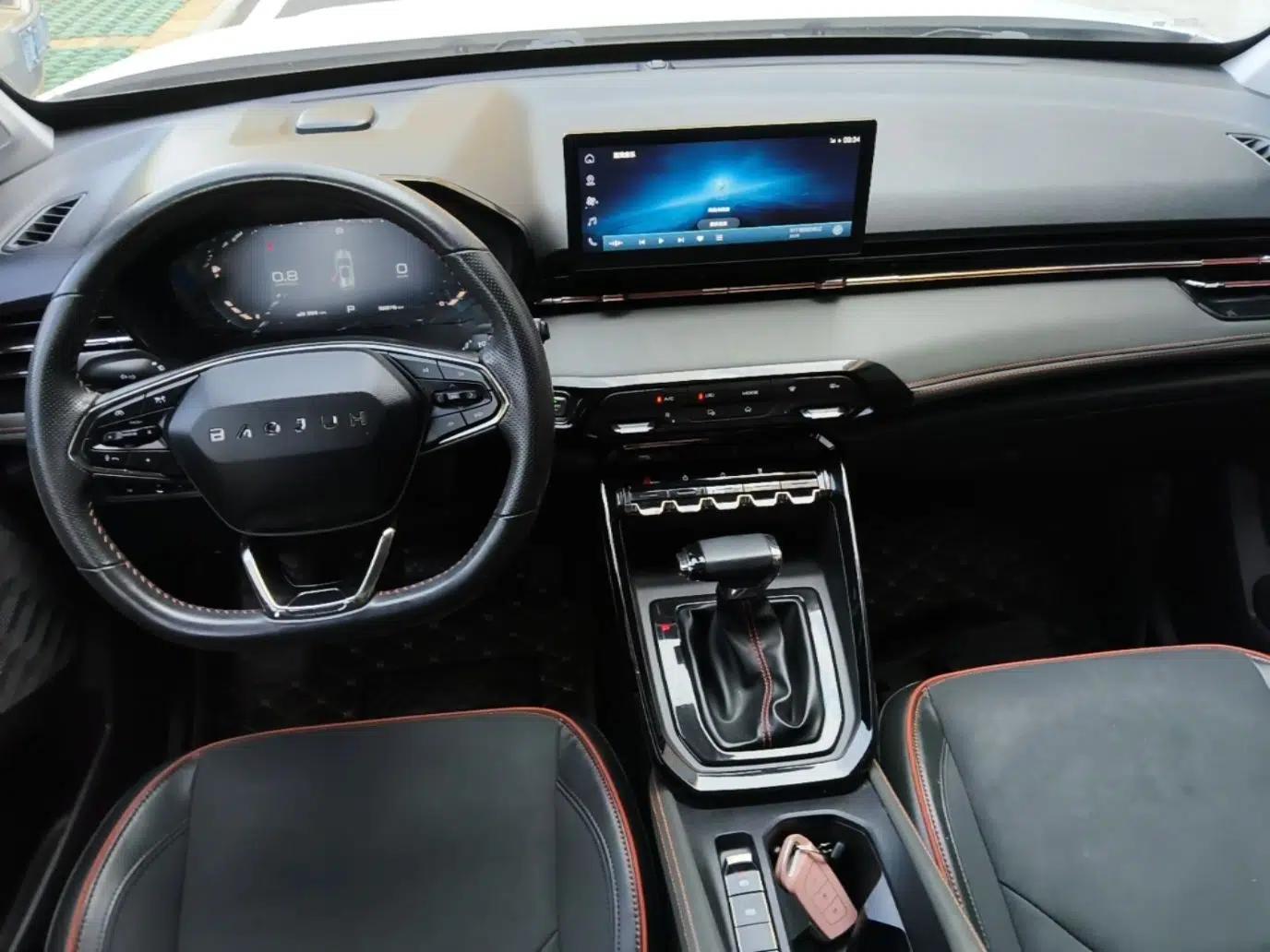 Baojun RS-3 2020 1.5L CVT Smart Luxury Edition — миниатюра 12