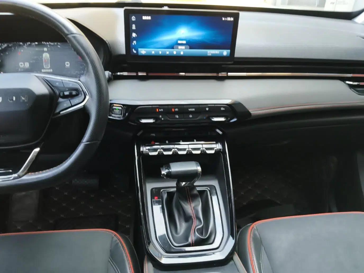 Baojun RS-3 2020 1.5L CVT Smart Luxury Edition — миниатюра 15