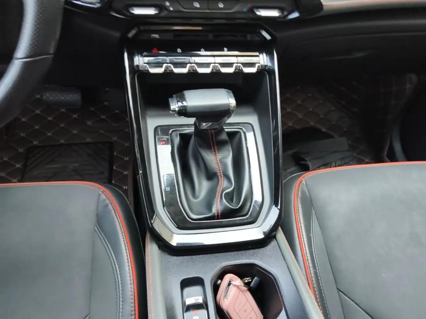 Baojun RS-3 2020 1.5L CVT Smart Luxury Edition — миниатюра 16