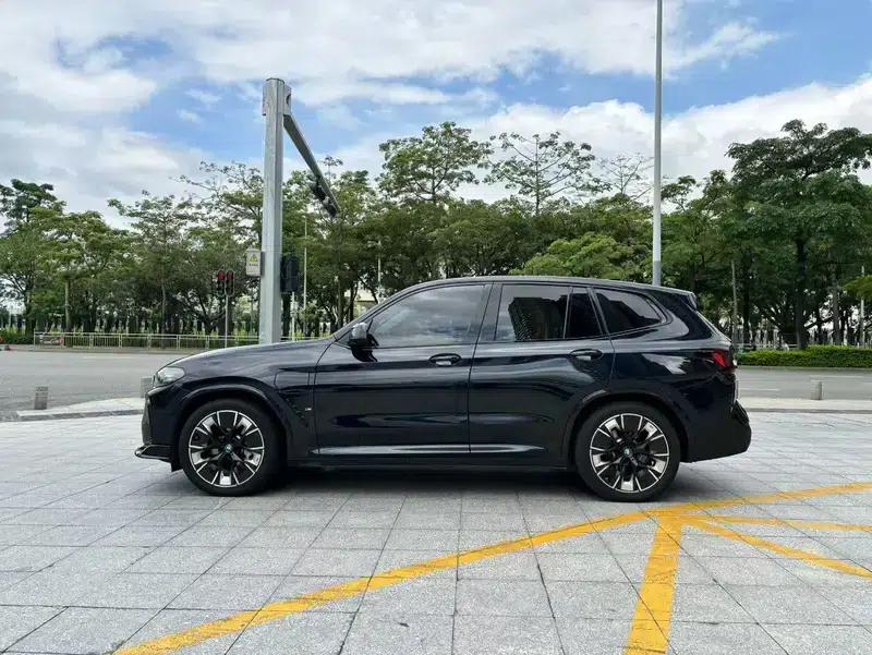 BMW iX3 2022 Leading Edition — миниатюра 4