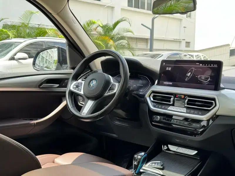 BMW iX3 2022 Leading Edition — миниатюра 8