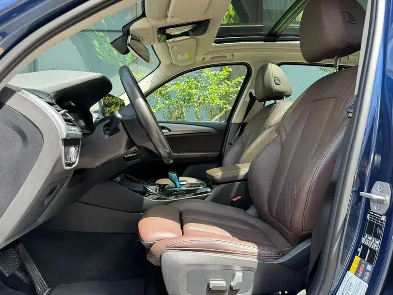 BMW iX3 2022 Leading Edition — миниатюра 9