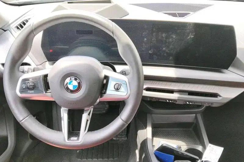 2025 BMW 2 Series 225L M Sport Shadow Edition — миниатюра 12