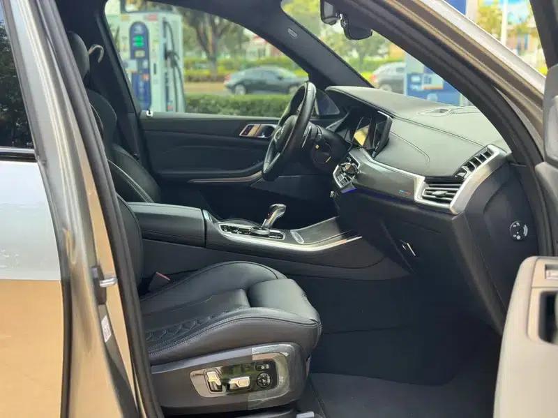 2021 BMW X5 M — миниатюра 12