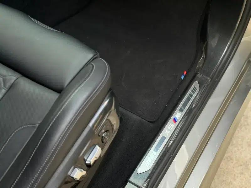 2021 BMW X5 M — миниатюра 17