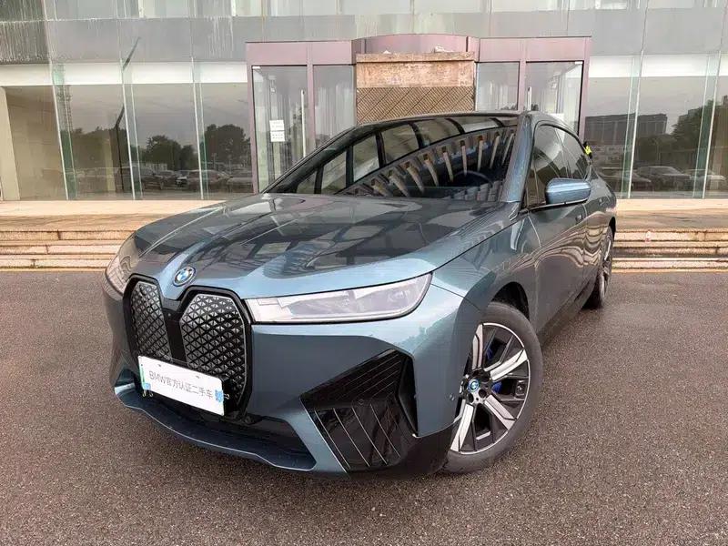 BMW iX 2023 xDrive40 — миниатюра 1