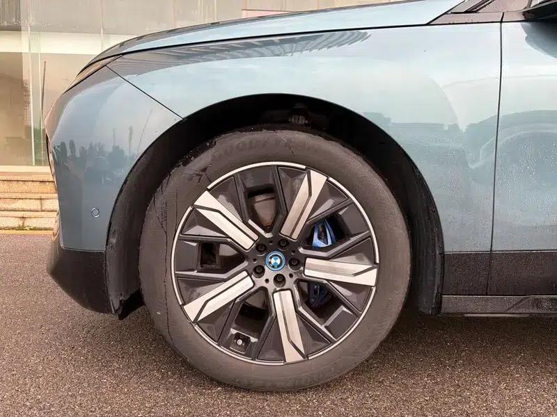 BMW iX 2023 xDrive40 — миниатюра 8