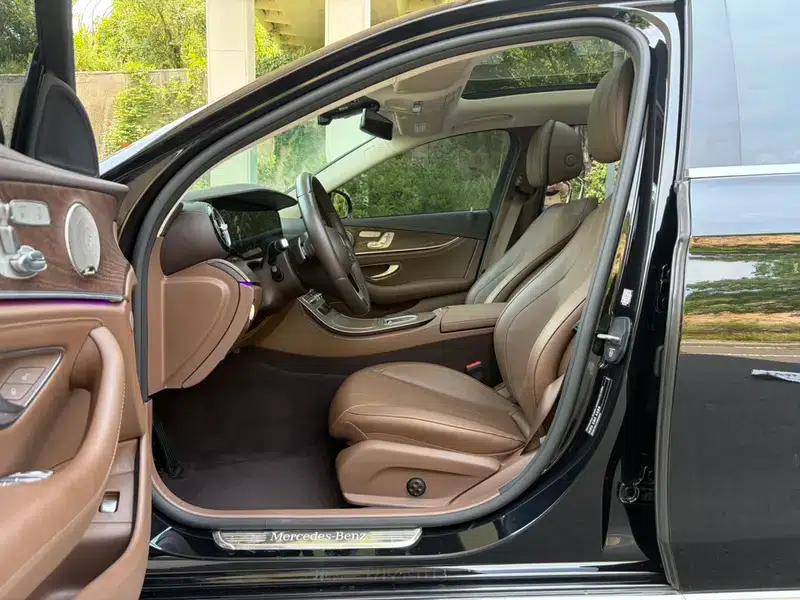 Mercedes-Benz E-Class 2022 Model, Third Facelift, E 300 L Luxury Sedan — миниатюра 13