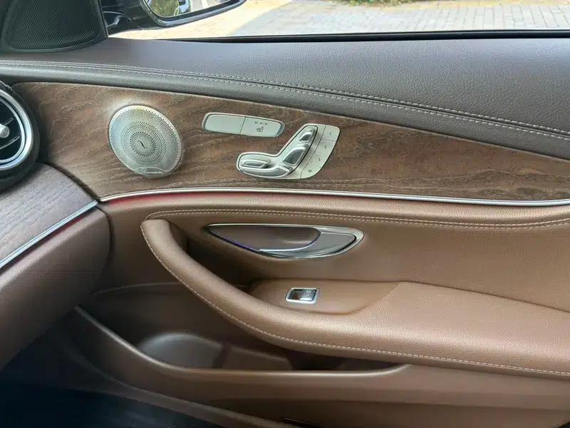 Mercedes-Benz E-Class 2022 Model, Third Facelift, E 300 L Luxury Sedan — миниатюра 9
