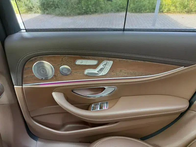 Mercedes-Benz E-Class 2022 Model, Third Facelift, E 300 L Luxury Sedan — миниатюра 10