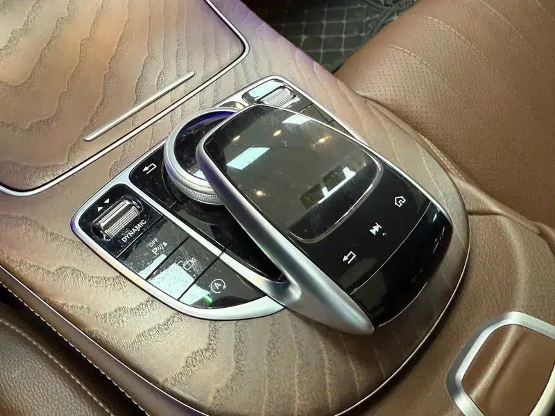 Mercedes-Benz E-Class 2018 Facelift E 300 L Fashion Model — миниатюра 11