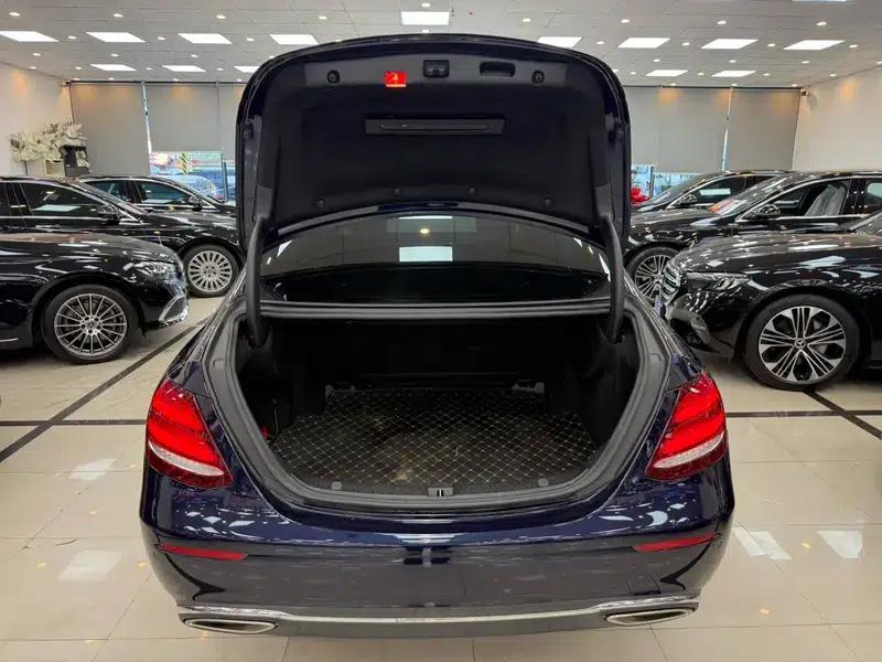 Mercedes-Benz E-Class 2018 Facelift E 300 L Fashion Model — миниатюра 23
