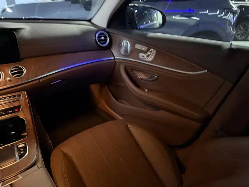 Mercedes-Benz E-Class 2019 Facelift E 300 L Fashion Model — миниатюра 6