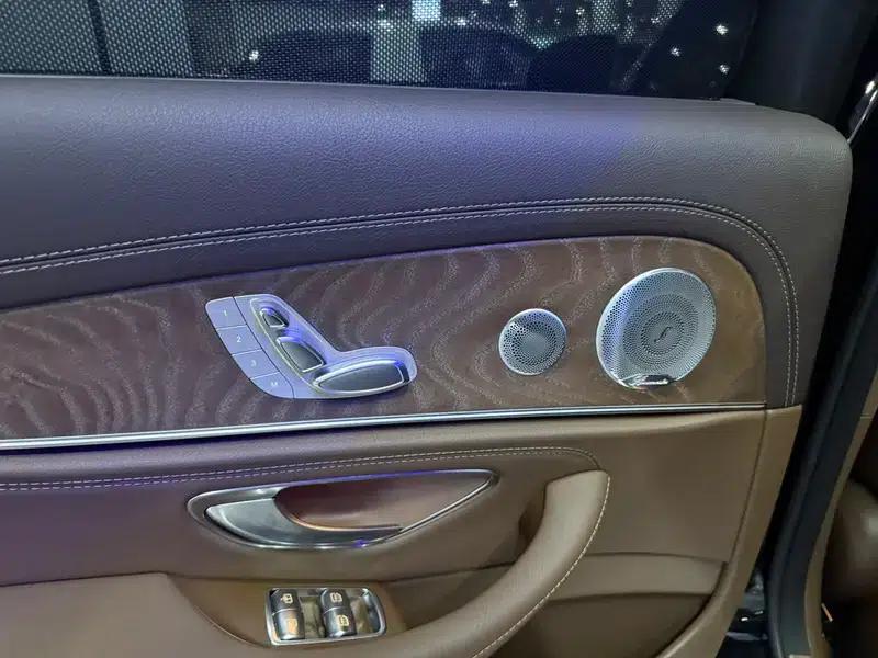 Mercedes-Benz E-Class 2019 Facelift E 300 L Fashion Model — миниатюра 8