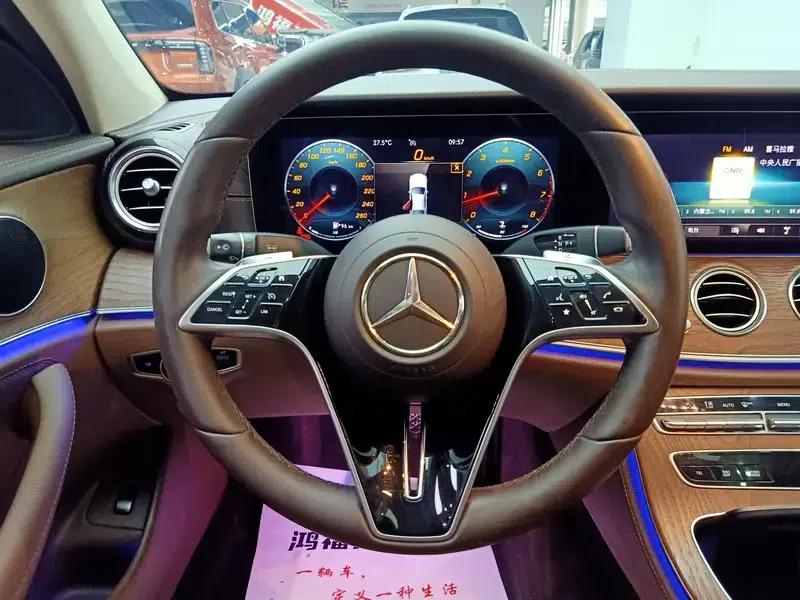 Mercedes-Benz E-Class 2021 Facelift E 300 L Fashion Sedan — миниатюра 15