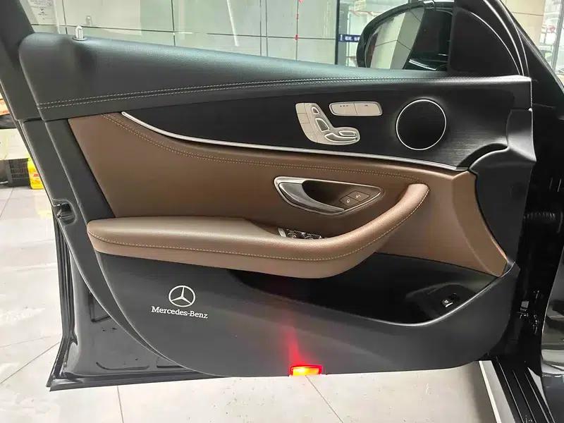 Mercedes-Benz E-Class 2020 E 300 L Fashion Edition — миниатюра 13