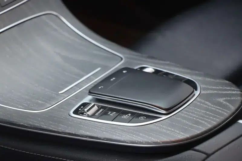 2021 Mercedes-Benz E-Class E 260 L Sport Sedan — миниатюра 5
