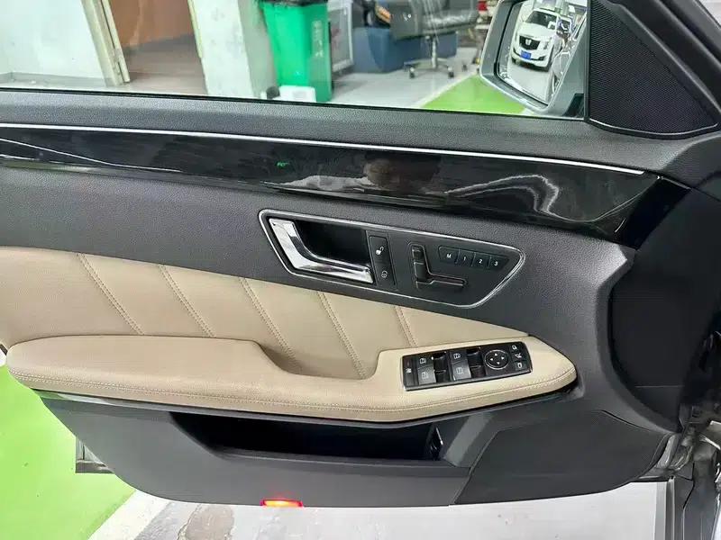 Mercedes-Benz E-Class (Imported) 2009 E 300 Fashion Model — миниатюра 11